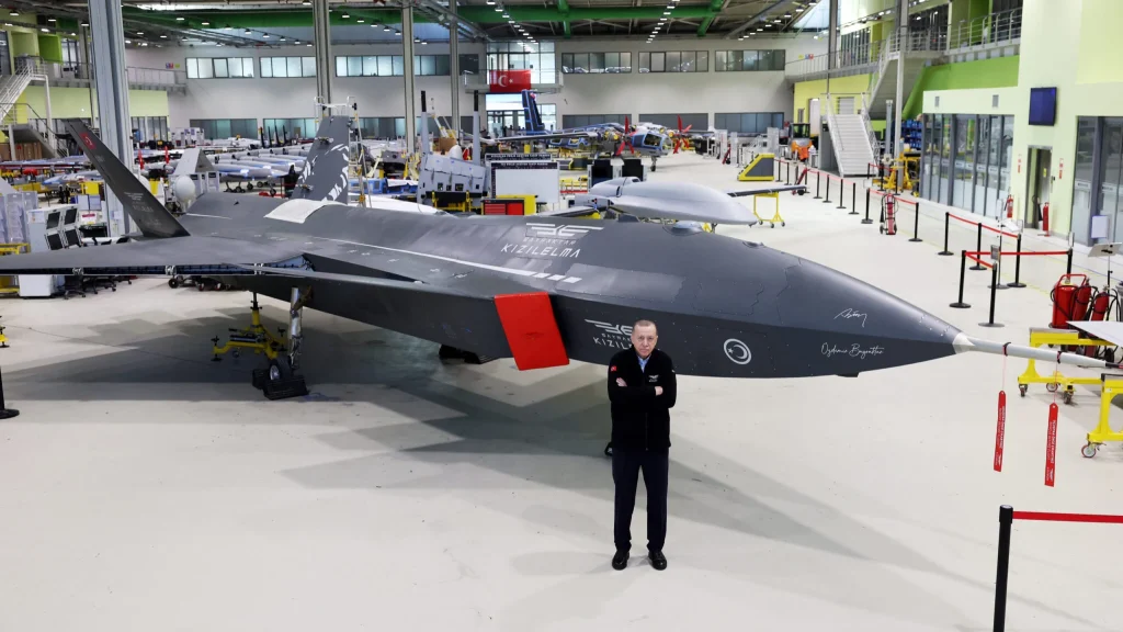 230410_erdogan_baykar_handout-scaled-e1681136724770-2048x1151