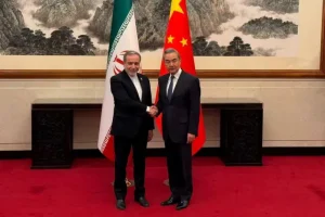 2026-05-06T041513Z_1161362101_RC2F3LANVDGX_RTRMADP_3_IRAN-CRISIS-CHINA-ARAQCHI-1778043143